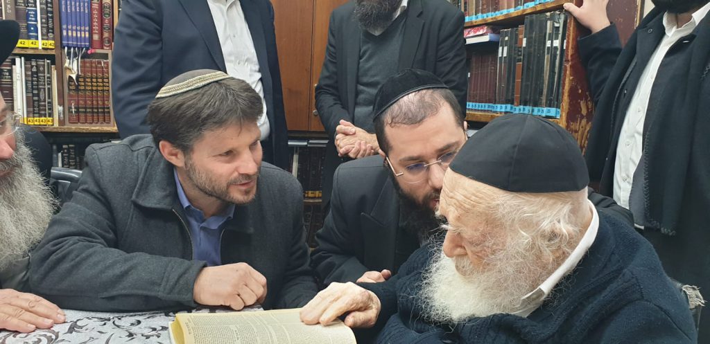 גדול הדור החרדי הרב קנייבסקי שליט"א עלה לבית עולמו
