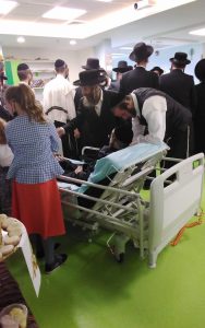 בית החולים וילף לילדים: בר המצווה המרגשת לנפגע קשה באסון בגבעת זאב